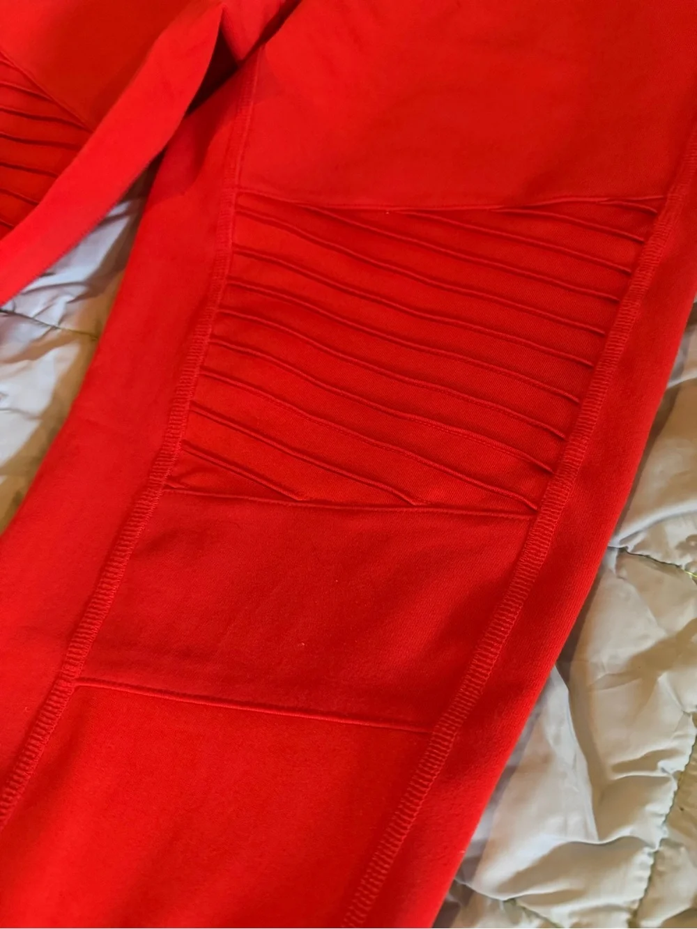 Like new ALO Yoga Red Moto-Panel Leggings size medium